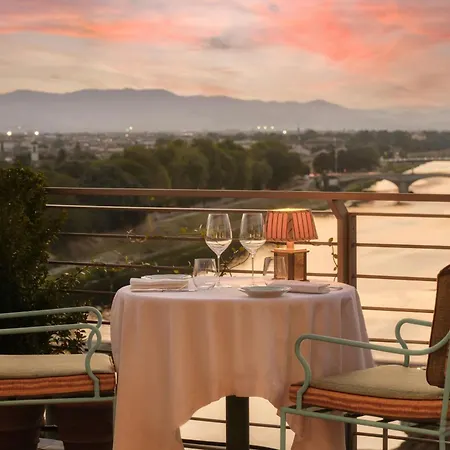 The Excelsior, A Luxury Collection Hotel, Hotel