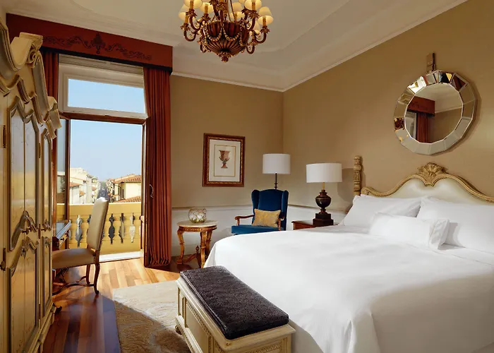 The Excelsior, A Luxury Collection Hotel, Hotel 5*