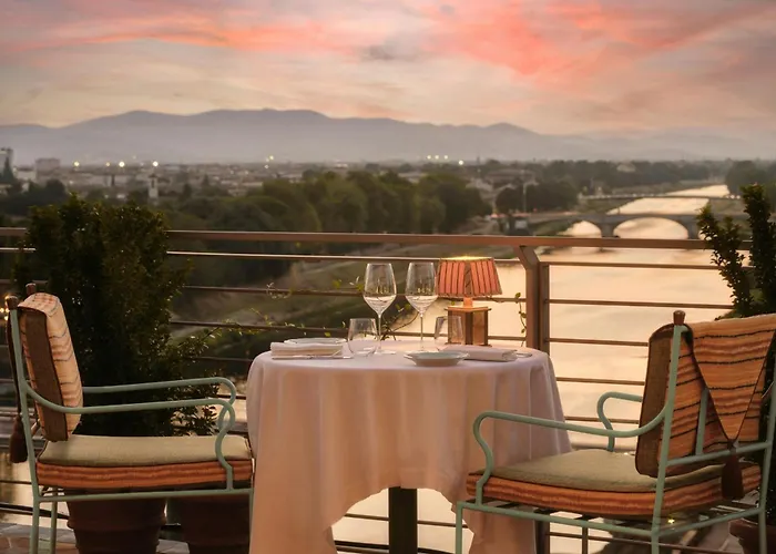 The Excelsior, A Luxury Collection Hotel, Hotel