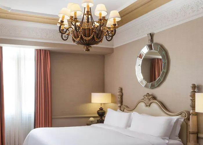 The Excelsior, A Luxury Collection Hotel, 5* Florenz