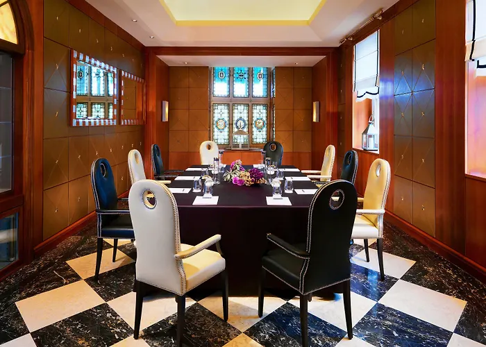 The Excelsior, A Luxury Collection Hotel, Szálloda